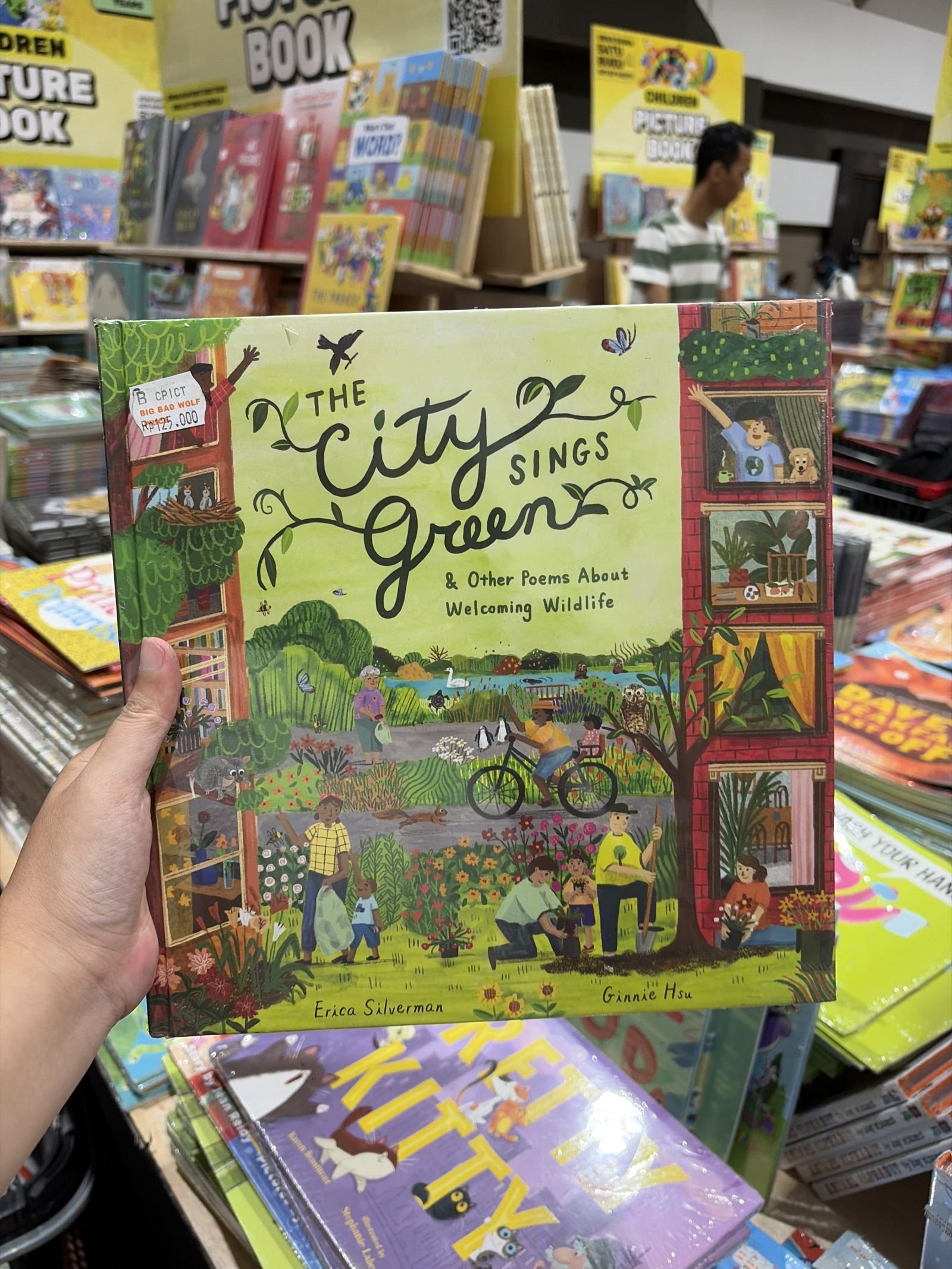 The City Sings Green and Other Poems about Welcoming Wildlife