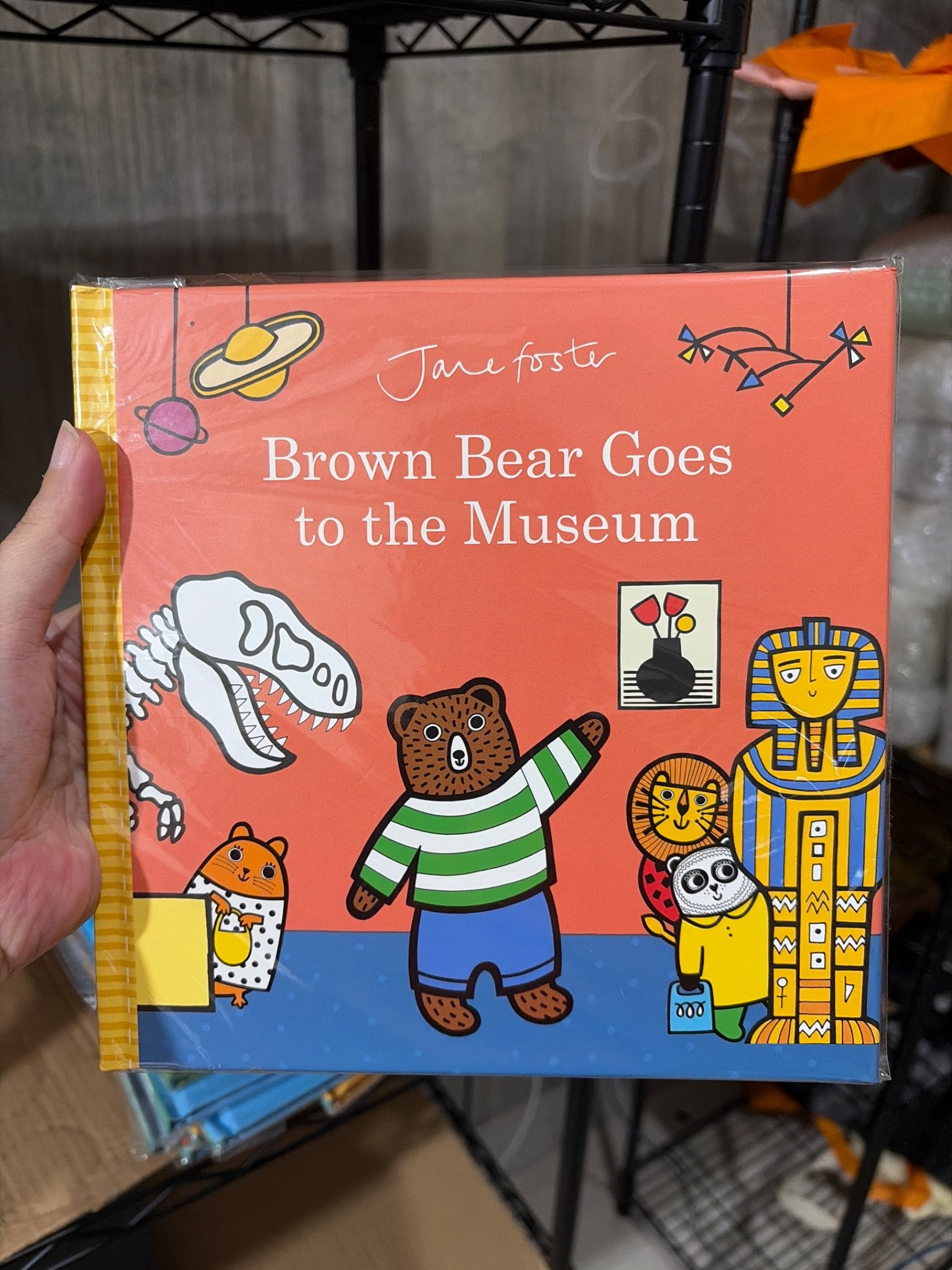 Brown Bear Goes to the Museum