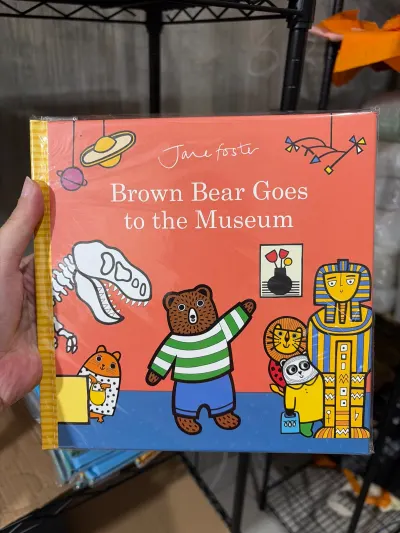 Brown Bear Goes to the Museum